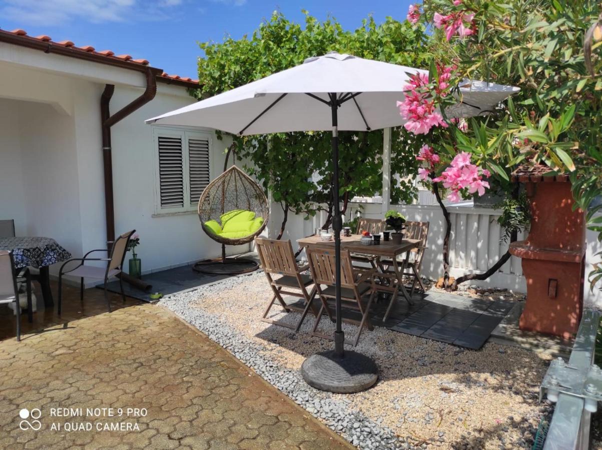 Holiday Home Morgan Vir Εξωτερικό φωτογραφία