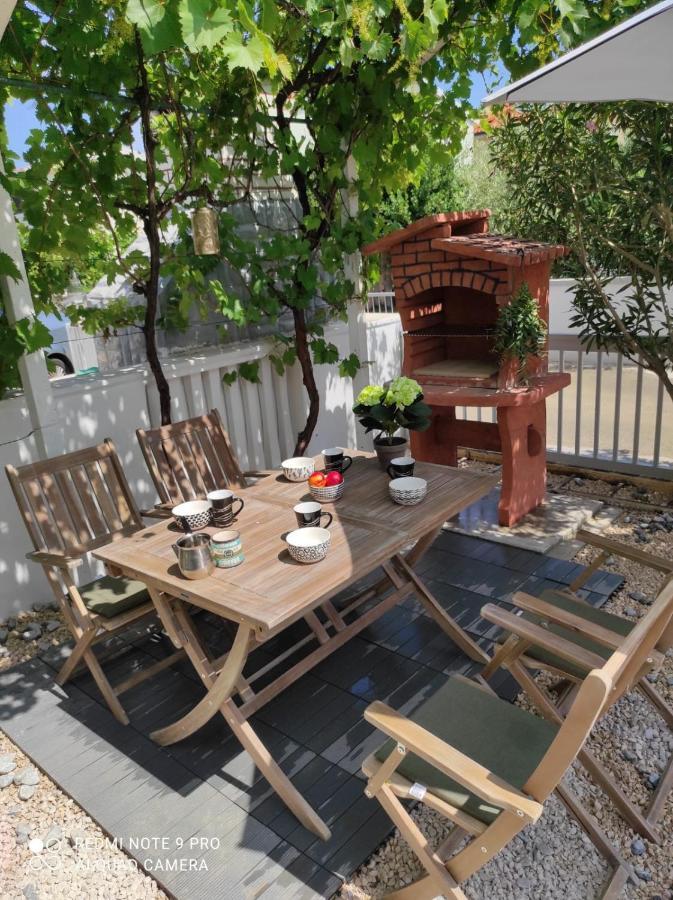 Holiday Home Morgan Vir Εξωτερικό φωτογραφία