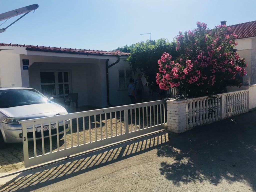 Holiday Home Morgan Vir Εξωτερικό φωτογραφία